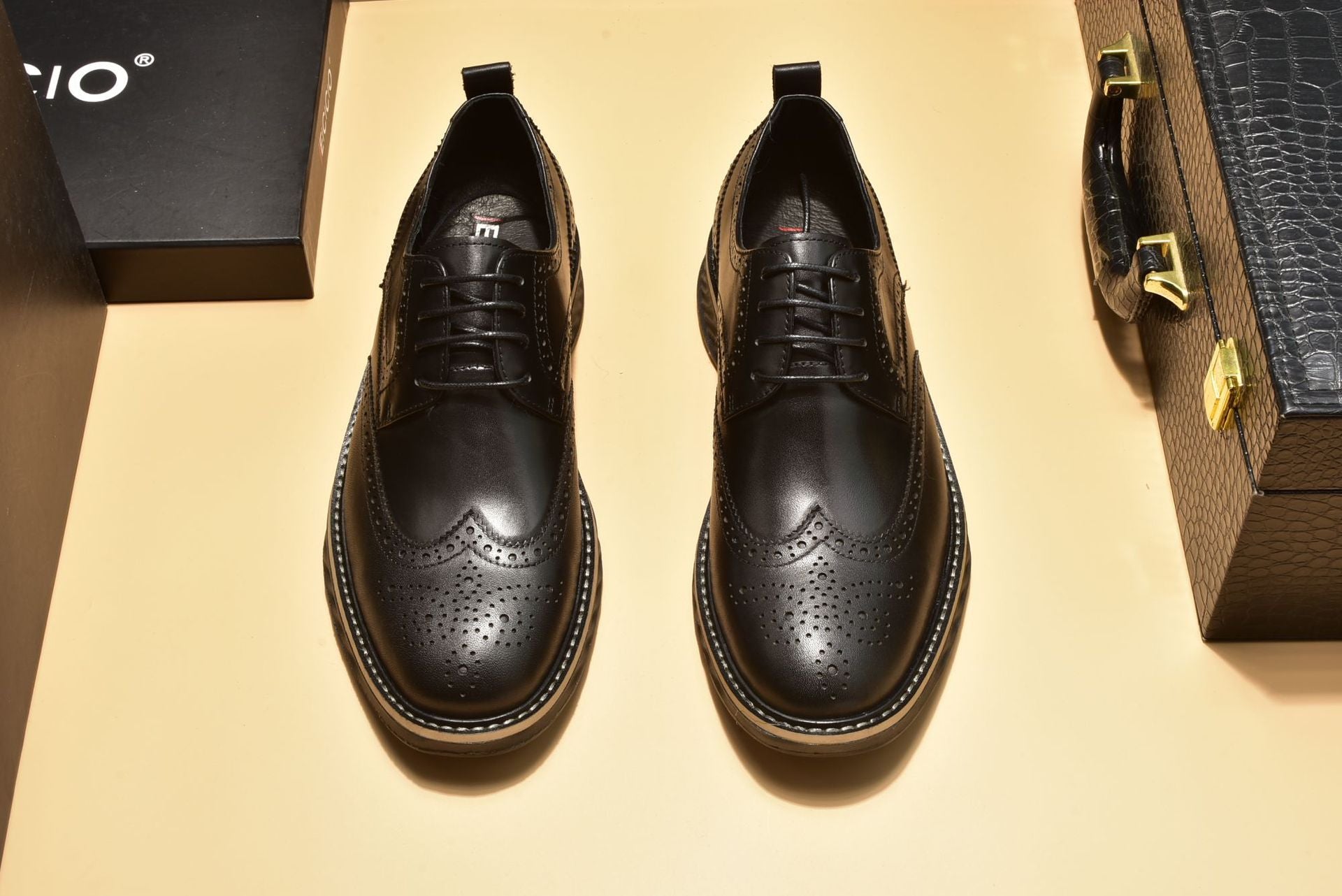 Zapatos de cuero sactino