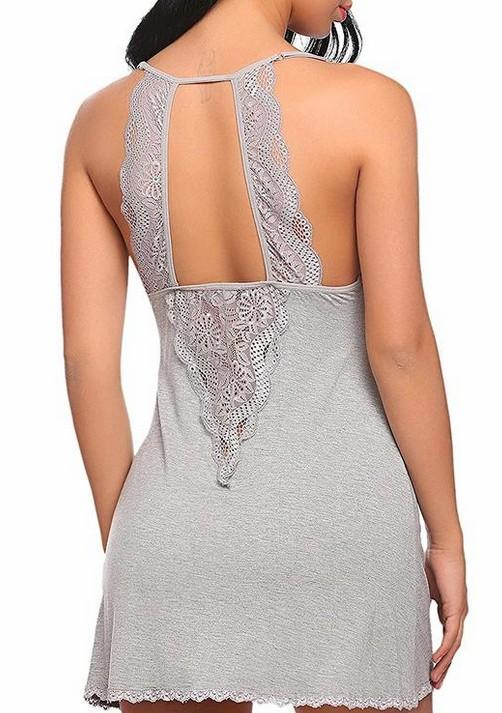 Pijama de encaje con tirantes