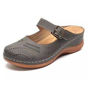 Hohe flache Sandalen für Damenmode