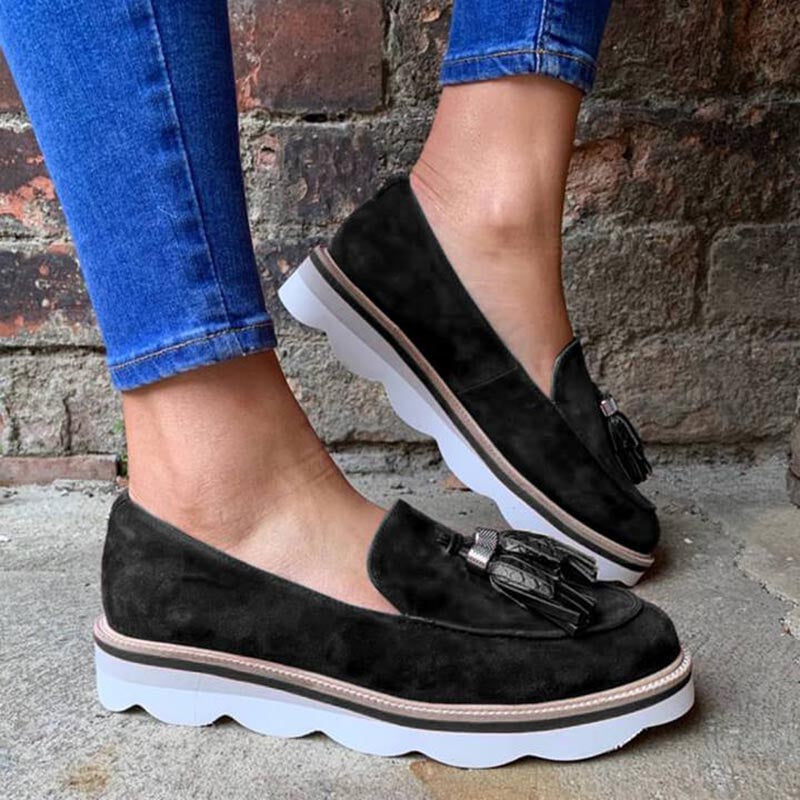 Women&#39;s suede shoes with soft soles for four seasons