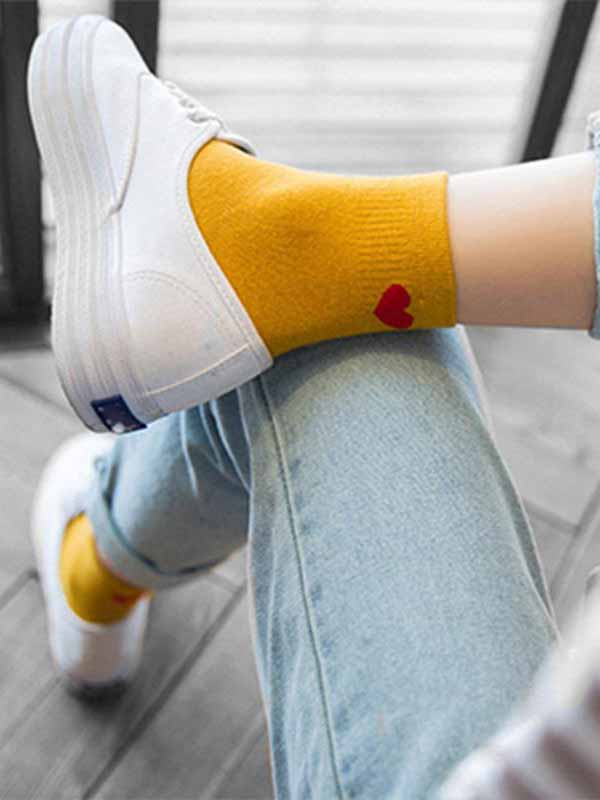 Solid socks with heart pressure