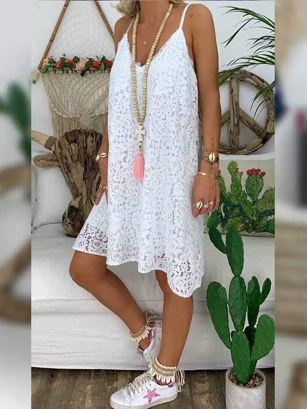 Vestido de encaje con cuello de pico y oversize