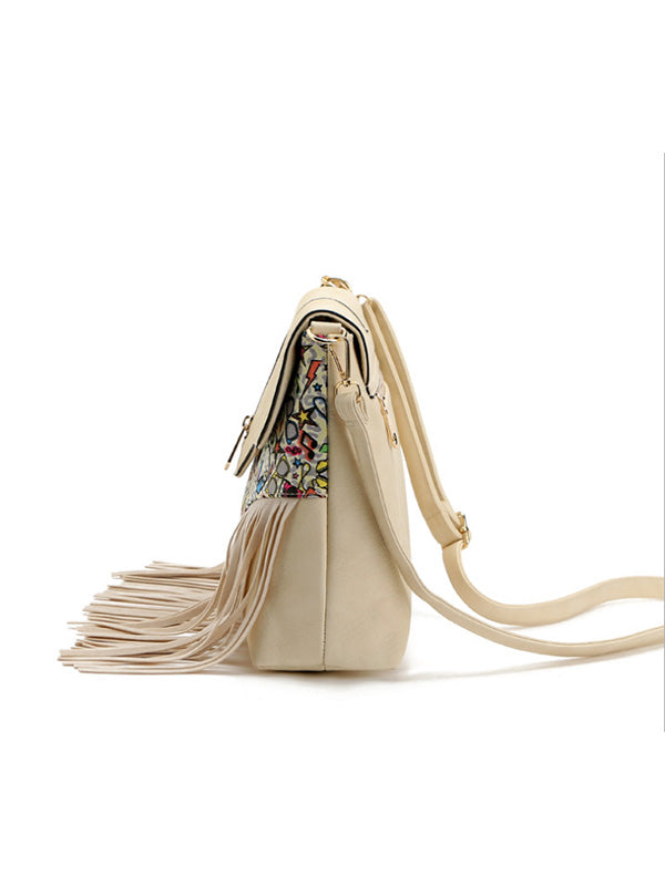 Estampado vintage para mujer con un cortaúñas