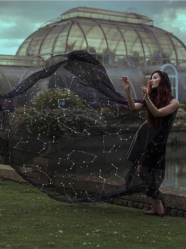 Women&#39;s scarf with zodiac print