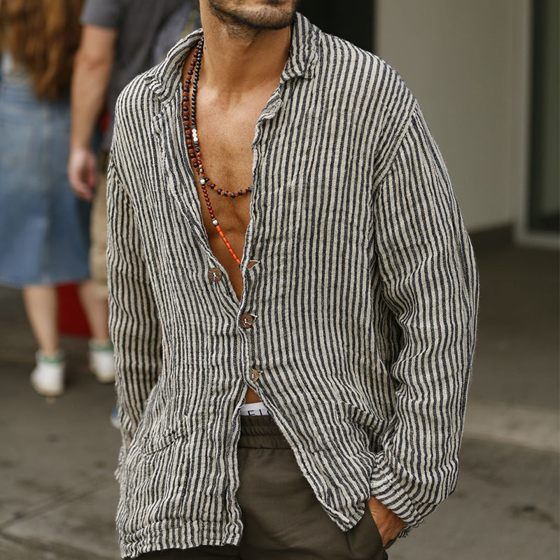 Laisvalaikio lininiai marškinėliai su dryžuotu atspaudu vyrams