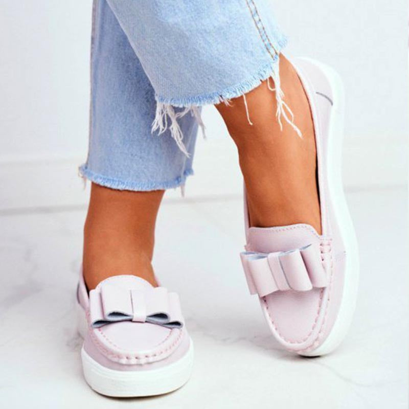 Zapatos casuales con suelas suaves y tacones planos para mujeres durante toda la temporada.