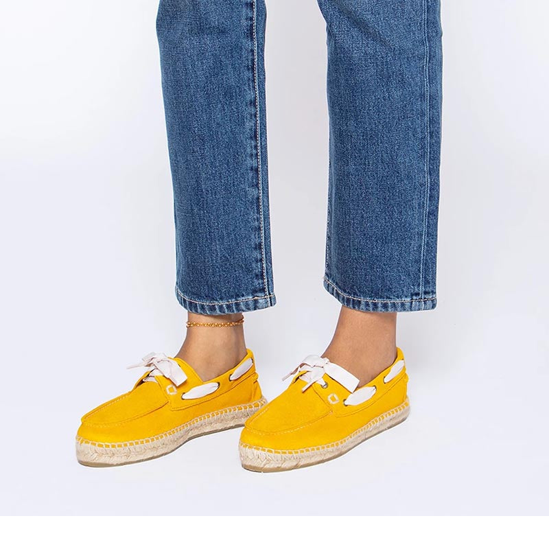 Moteriški marškinėliai su austais dirželiais