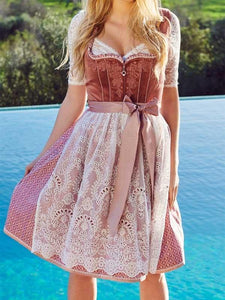 Spitzenkleid estilo femenino