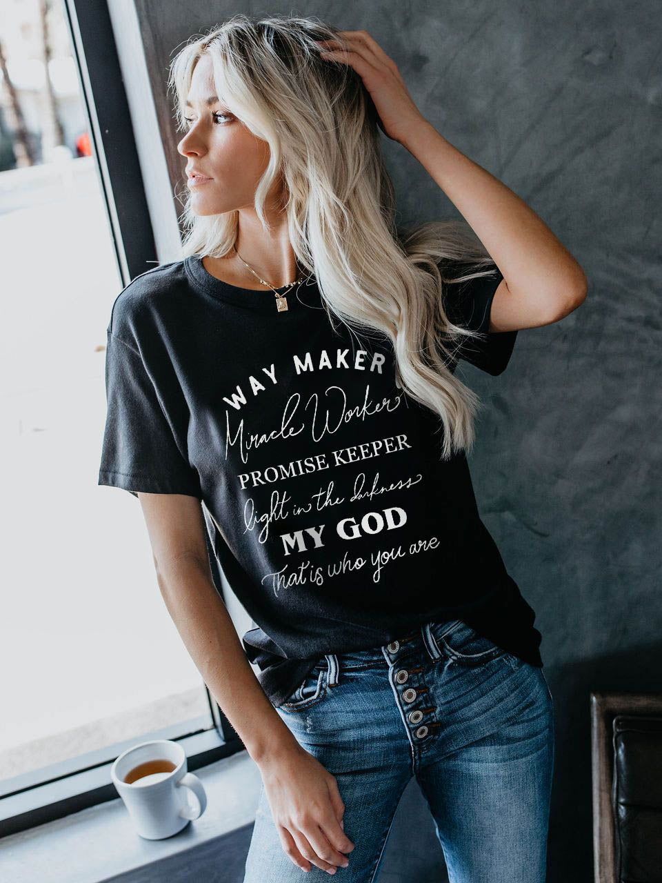 El creador del zapato de mujer &quot;The Miracle Worker&quot; promete mantener la luz en la oscuridad, Dios mío, ¿quién eres?