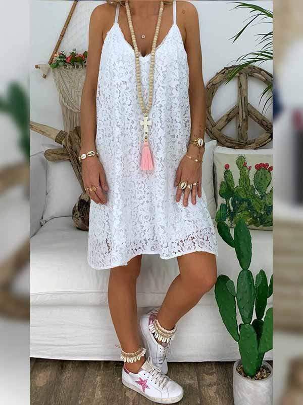 Vestido de encaje con cuello de pico y oversize