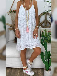 Vestido de encaje con cuello de pico y oversize