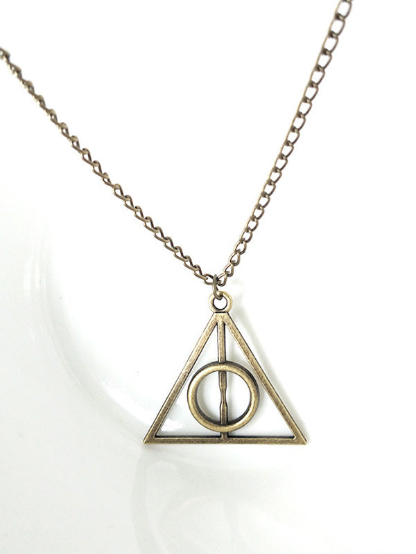 Luna death reliquias triángulo redondo retro colgante