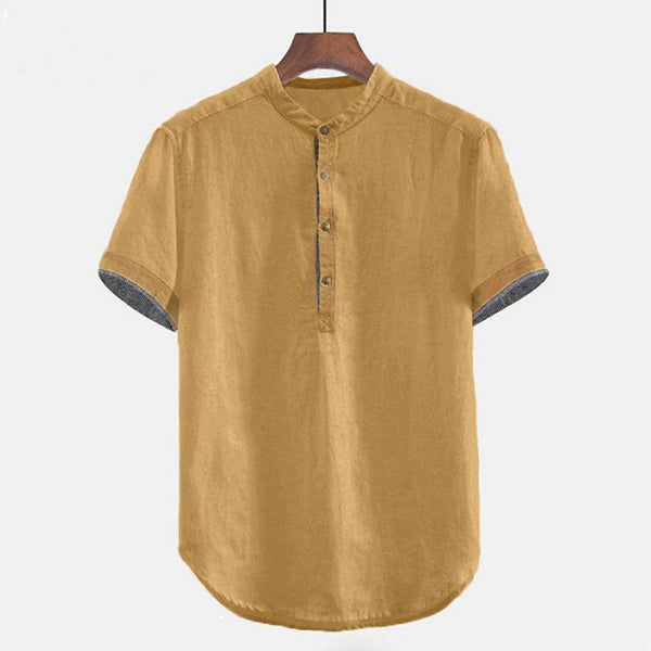 Camisa de hombre en color contrastante con manga corta en algodón y lino.