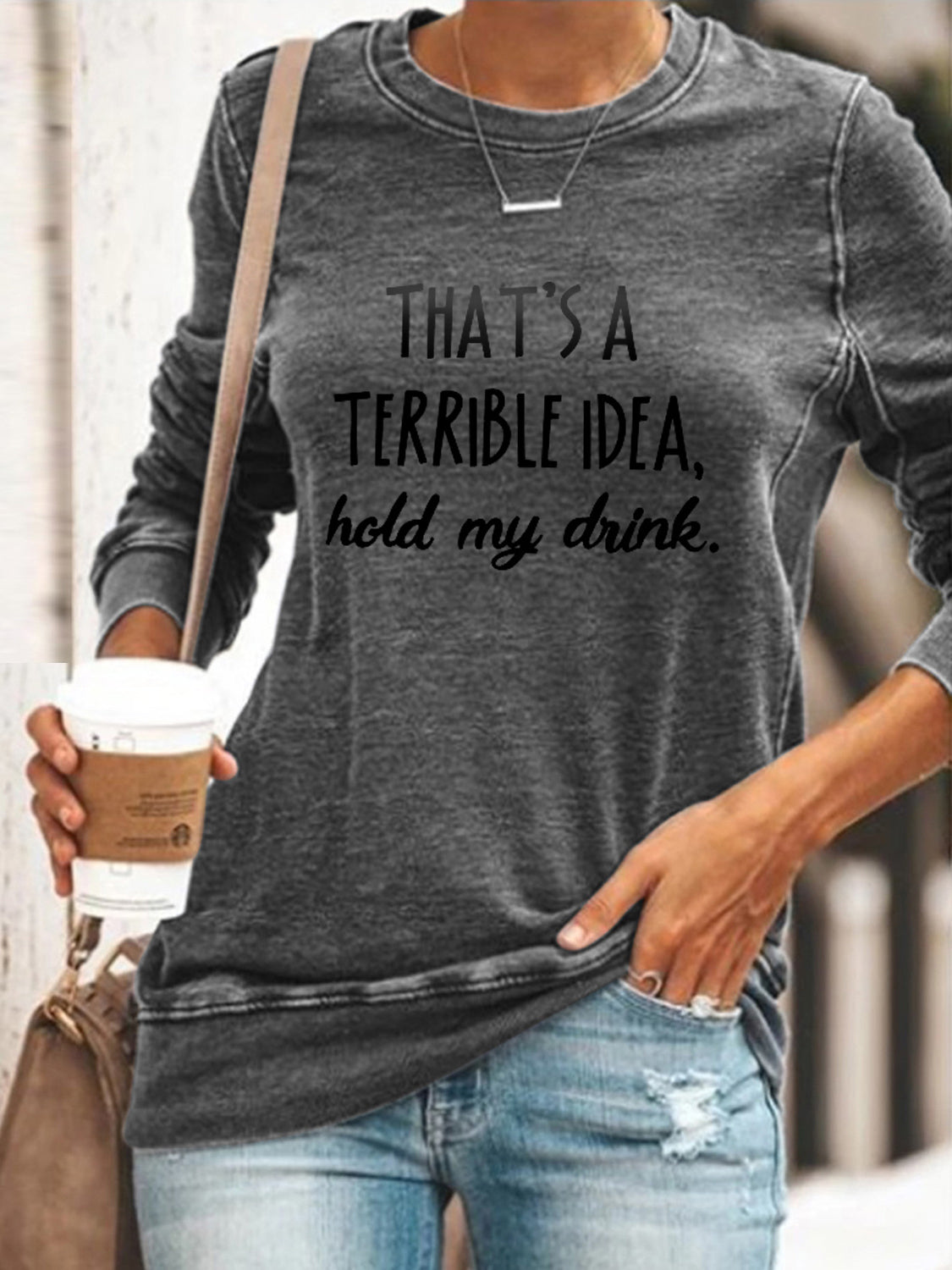 Frauen, die eine schreckliche Idee sind Halten Sie meinen Getränkepullover