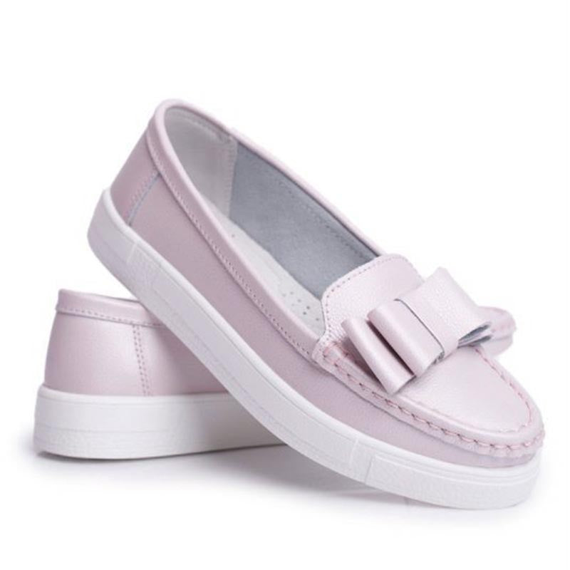 Zapatos casuales con suelas suaves y tacones planos para mujeres durante toda la temporada.