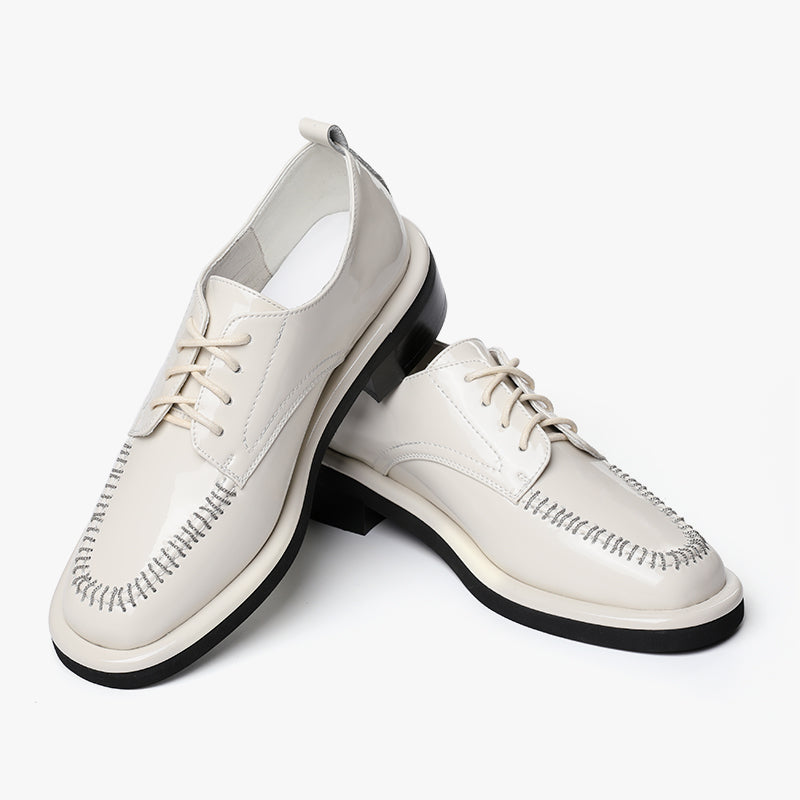 Patent Oxfords in Schwarz / Braun