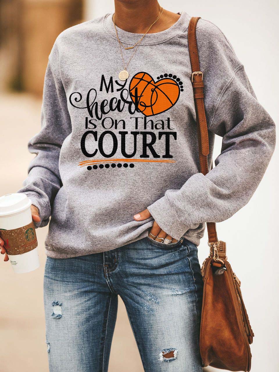 Mein Herz ist auf diesem Court Basketball Heart Sweatshirt
