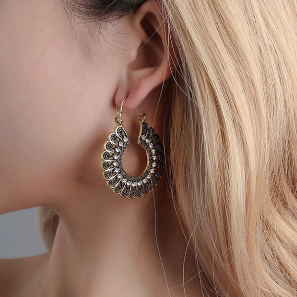 Pendientes de mujer de estilo étnico tallados huecos