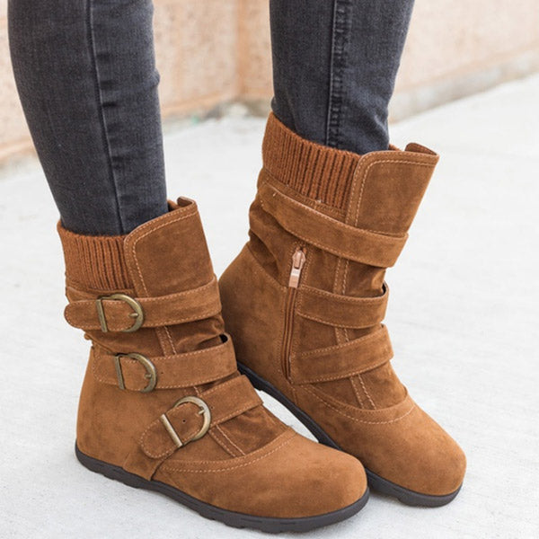 Botas ajustadas vintage para mujer con tacones planos y hebillas