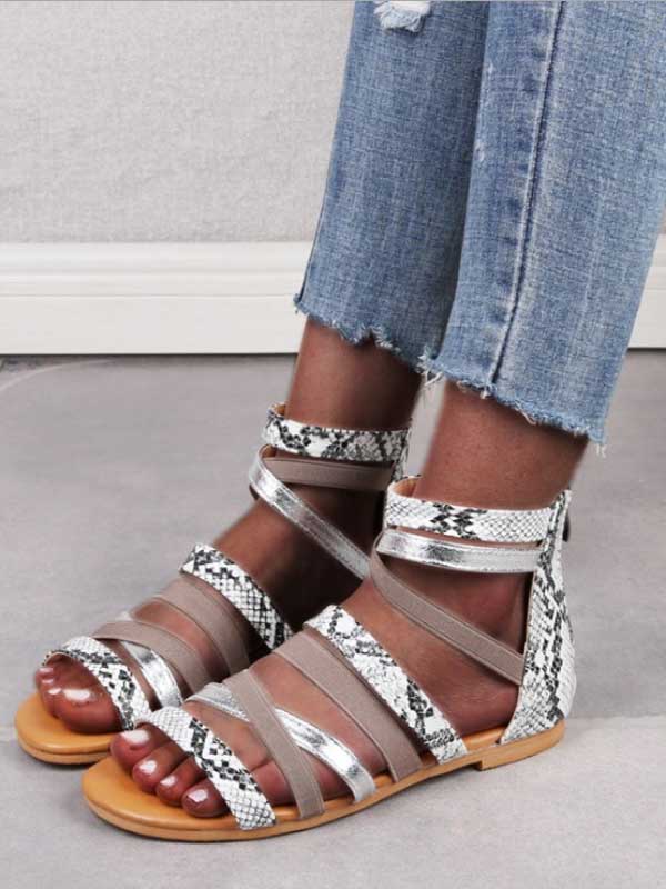 Flache römische Damenschuhe Sandalen mit lässigem Druck