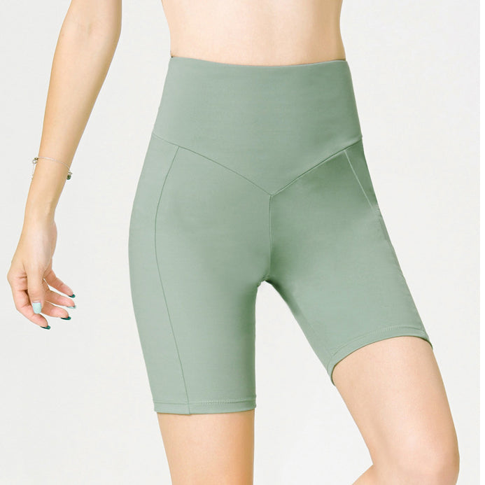 Apriete los pantalones cortos sin costuras