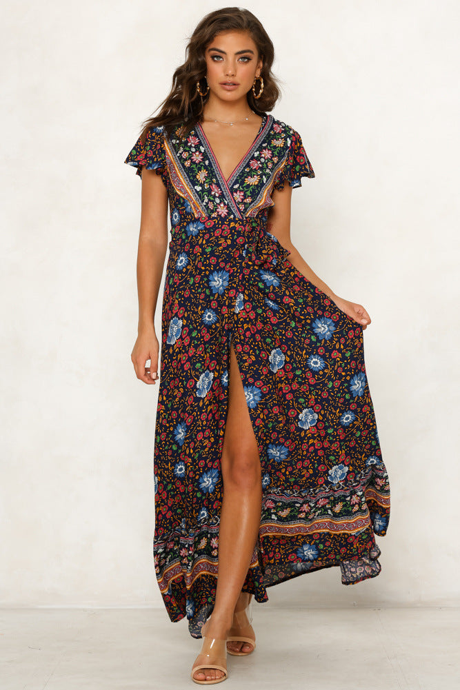 Böhmisches Kurzarmkleid mit V-Ausschnitt und hohem Taillenmuster