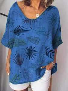 Camiseta con estampado de cuello redondo y talla grande