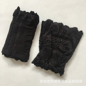 Lace thigh garter
