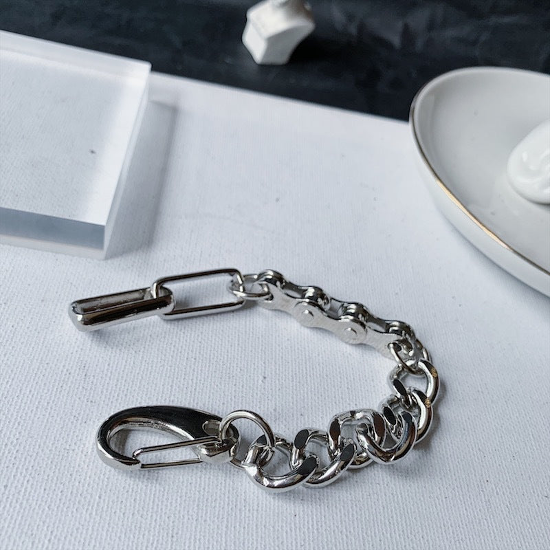 Vyriškos mados dviračių grandinėlė sujungė lydinio apyrankę