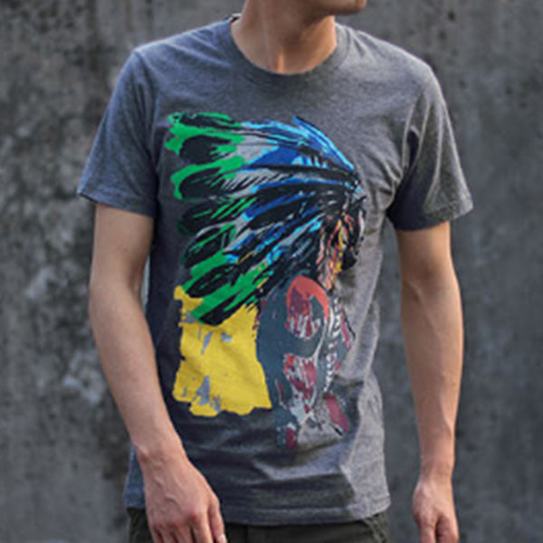 Camiseta casual con el retrato de un hombre con un retrato indio