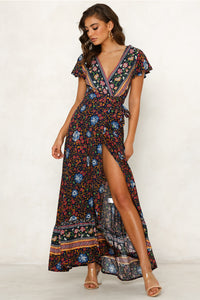 Böhmisches Kurzarmkleid mit V-Ausschnitt und hohem Taillenmuster
