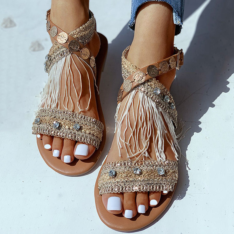 Moteriškos basutės su bohemišku kutu