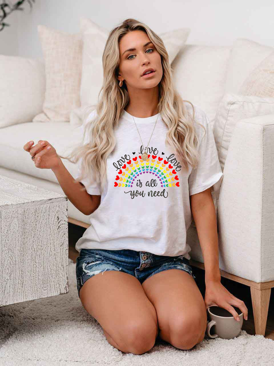 Liebe Liebe Liebe ist alles was Sie brauchen Regenbogen Liebe T-Shirt
