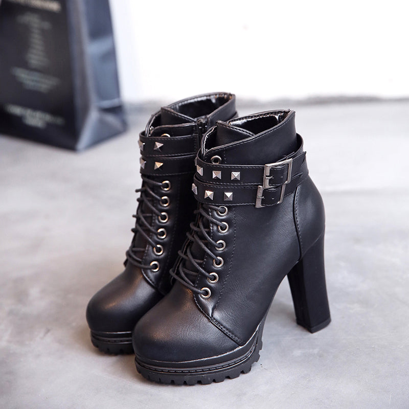 Tacones de estilo británico