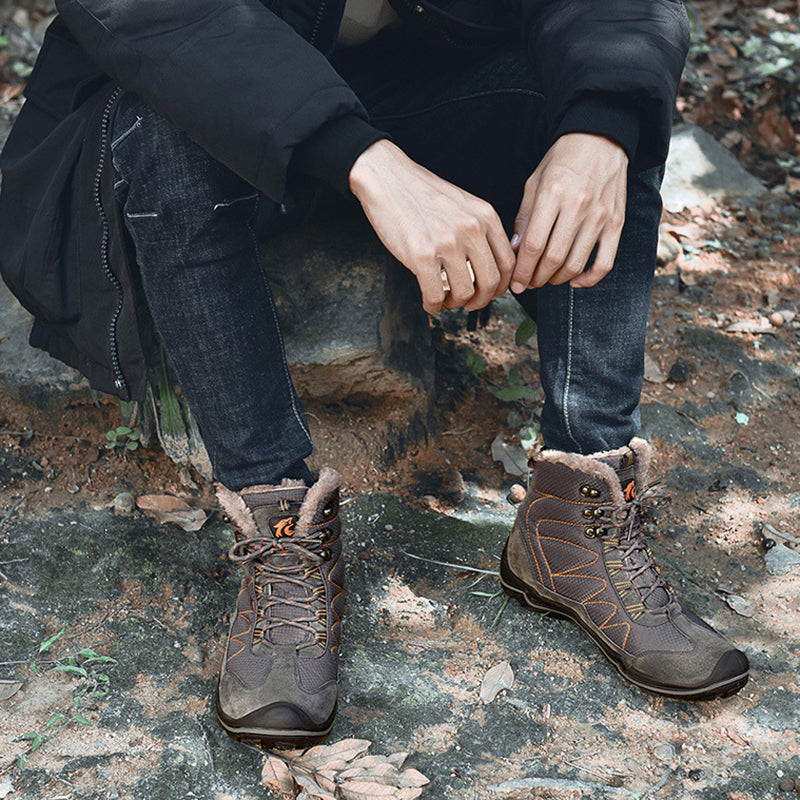 Botas de senderismo para hombre.