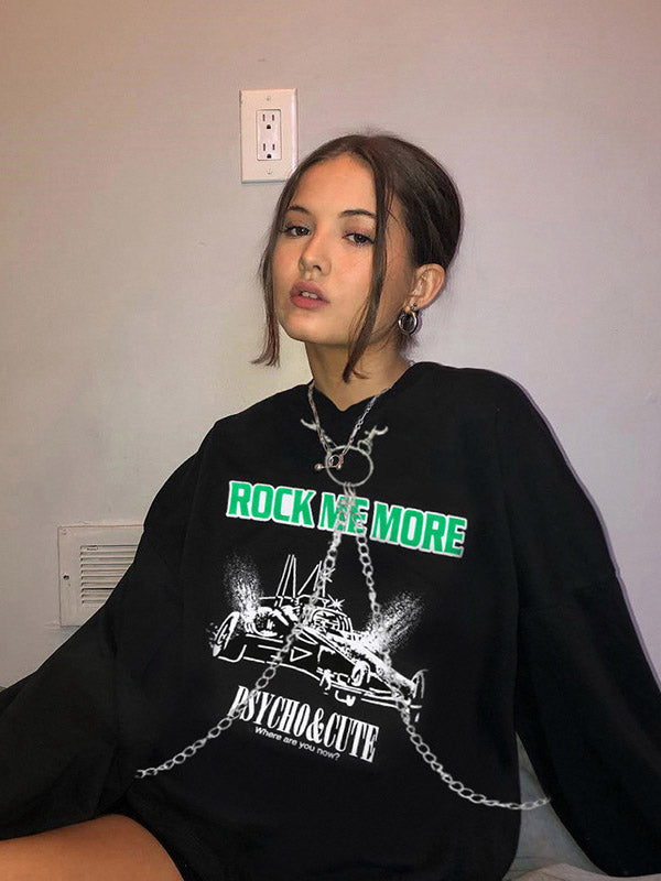 Sombreros de mujer decorados con una cadena