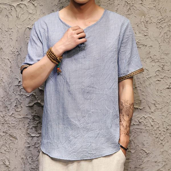 Camisa de lino para hombre con manga corta.