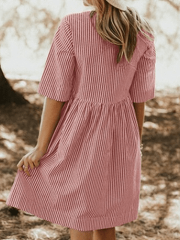 Vestido a rayas de talla grande con bolsillos